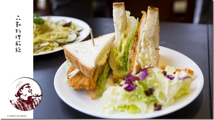 美式塔塔醬雞排三明治-桃園美食-品勤料理航線-鐵道餐廳