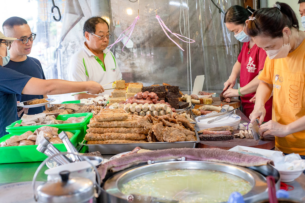 咱台灣人的冰｜嘉義最有名的冰用蕃薯糖做成的挫冰到底好不好吃？