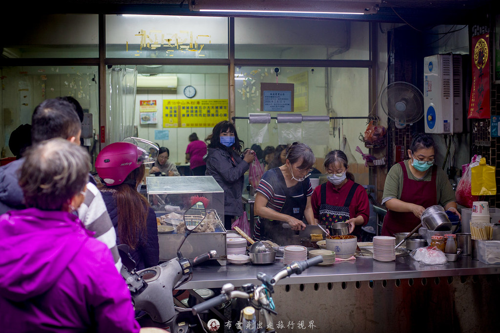 台東 臭豆腐,阿三臭豆腐,阿山哥臭豆腐 - 南王店 菜單,台東必吃臭豆腐,阿山哥臭豆腐 - 南王店 相片,阿山哥臭豆腐南王店,阿山臭豆腐,阿山哥臭豆腐,阿山哥臭豆腐 - 南王店,阿山哥臭豆腐價格,南王臭豆腐,阿山哥臭豆腐停車,阿山哥臭豆腐 - 南王店 評論,台東臭豆腐,台東市臭豆腐,阿三哥臭豆腐,阿三哥臭豆腐 台東,台東阿山哥臭豆腐,台東市臭豆腐推薦,台東阿三哥臭豆腐,卑南臭豆腐 @布雷克的出走旅行視界